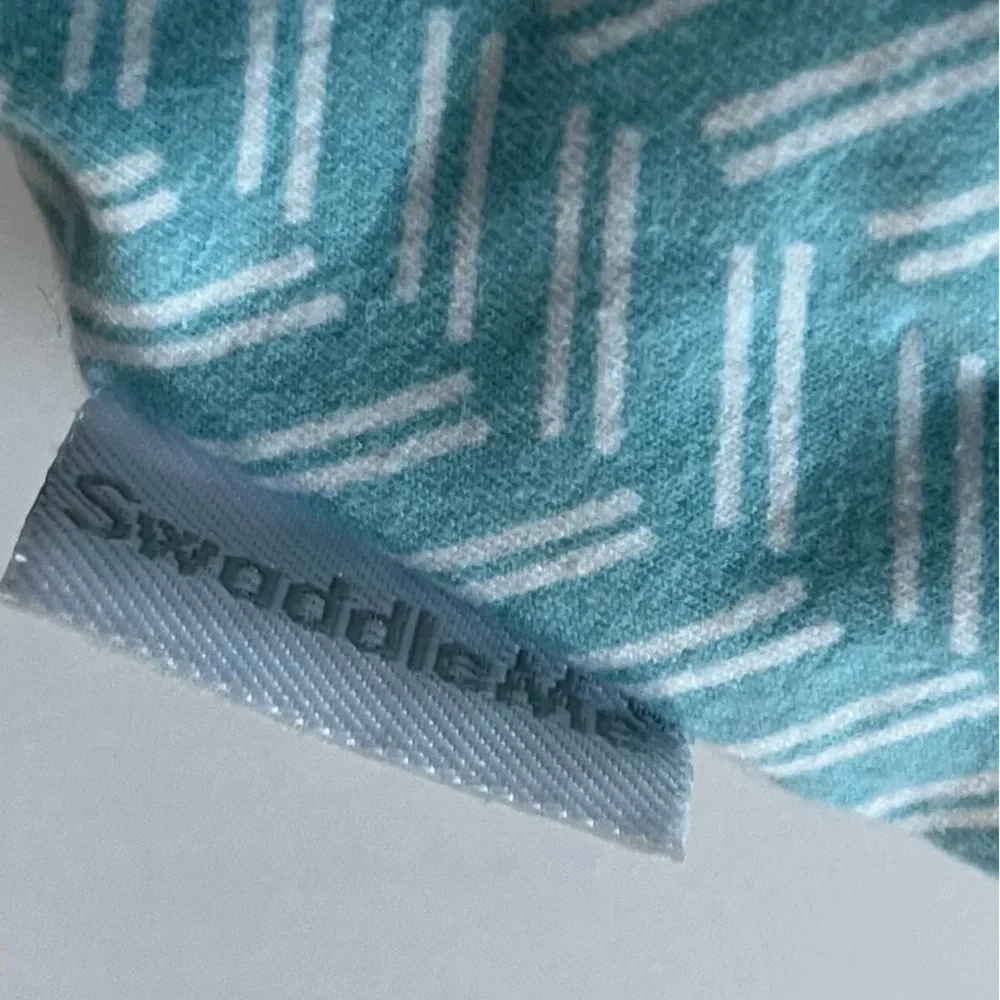 SwaddleMe • Blueish Teal White Pattern Zip Up Swaddler